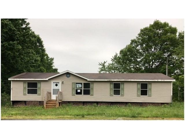 399 Ash Hill Rd., Ararat, NC 27007