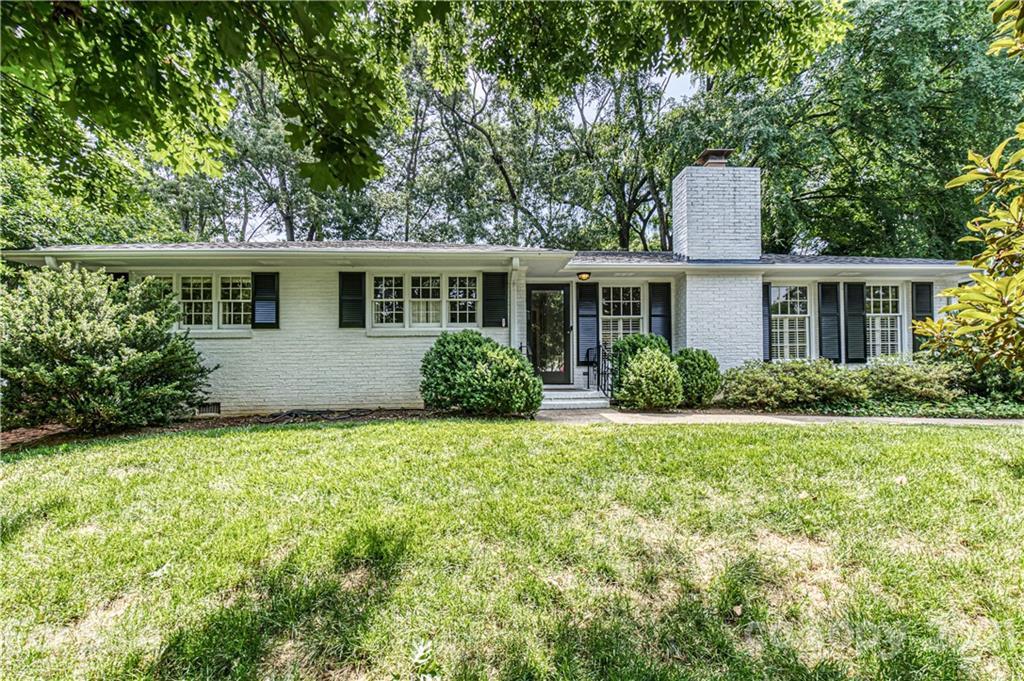 2226 Inverness Rd., Charlotte, NC 28209