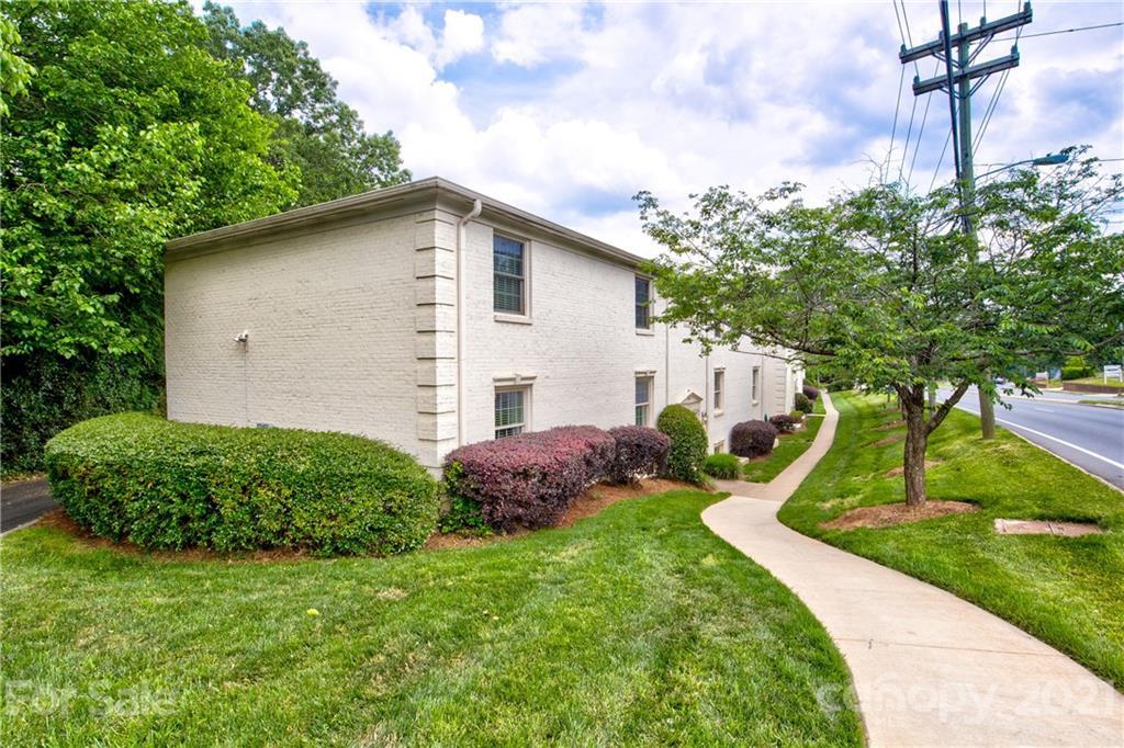 4911 Park Rd. #F, Charlotte, NC 28209