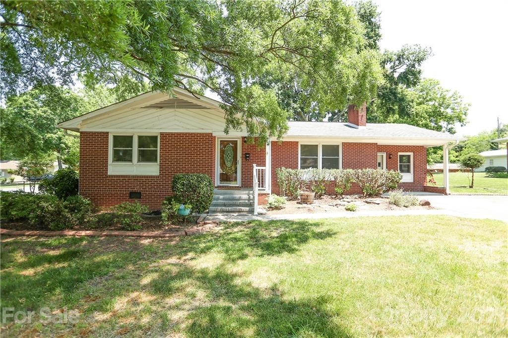 152 Manor Cir., Mooresville, NC 28115