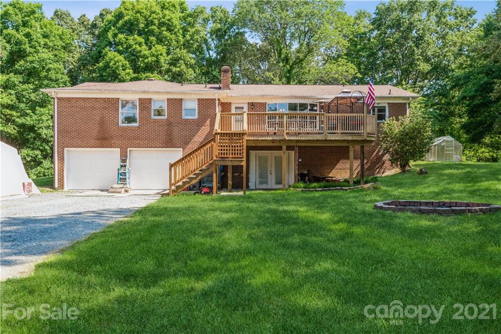 1035 Whispering Pines Dr., China Grove, NC 28023