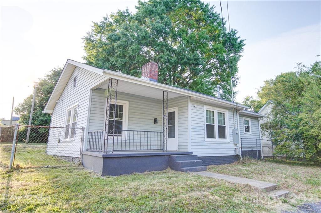 702 Clara St., Gastonia, NC 28054