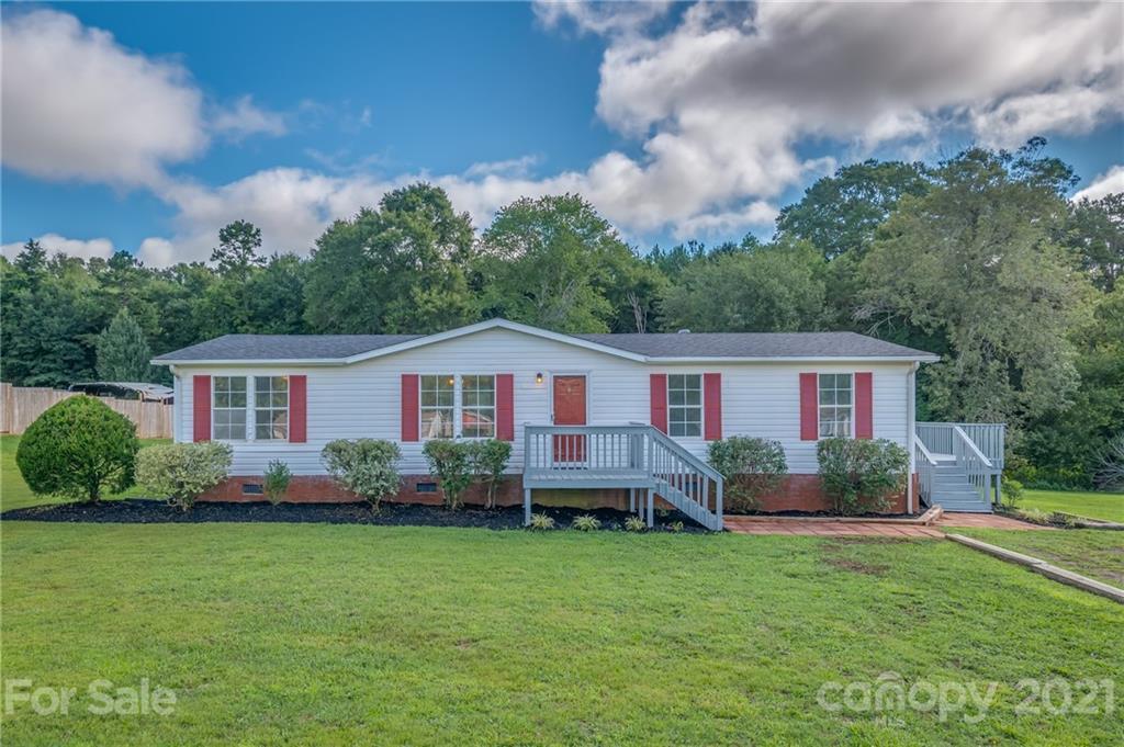 154 Twin Creeks Rd., Mooresboro, NC 28114