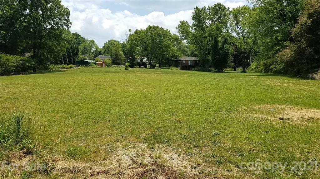 199 Powell St., Hendersonville, NC 28792