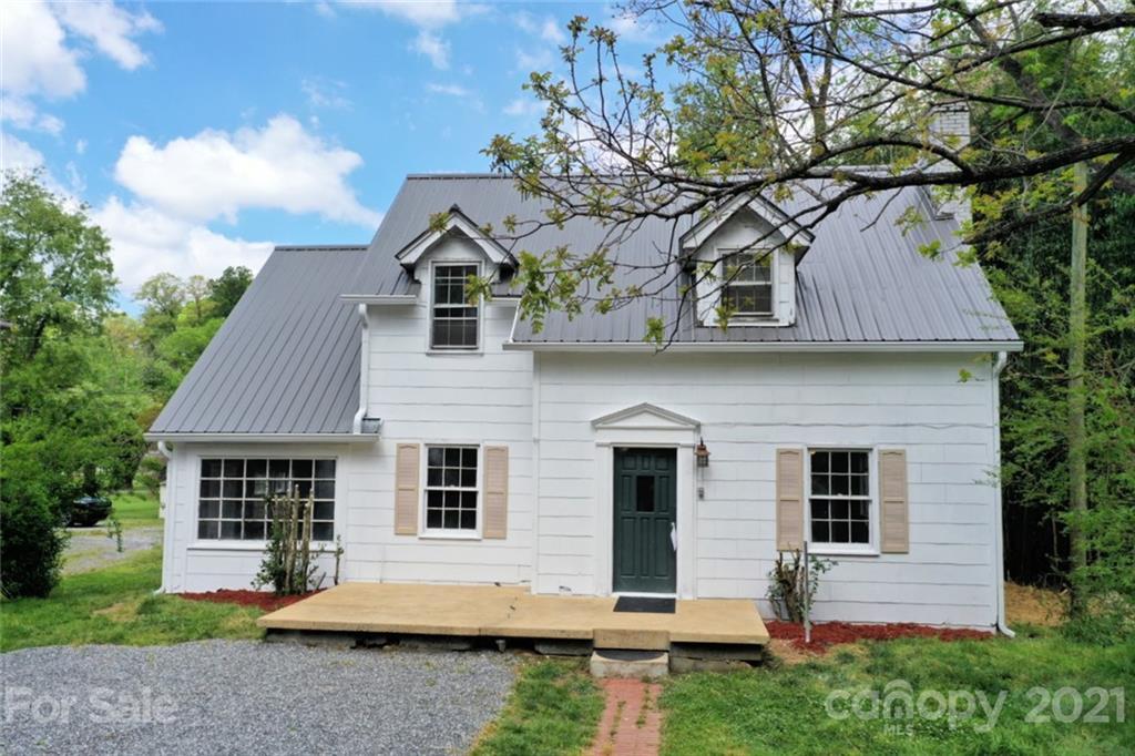 57 Brendle St., Sylva, NC 28779