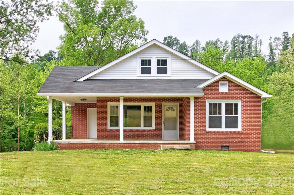 6425 Cheatham Ford Rd., Hiddenite, NC 28636