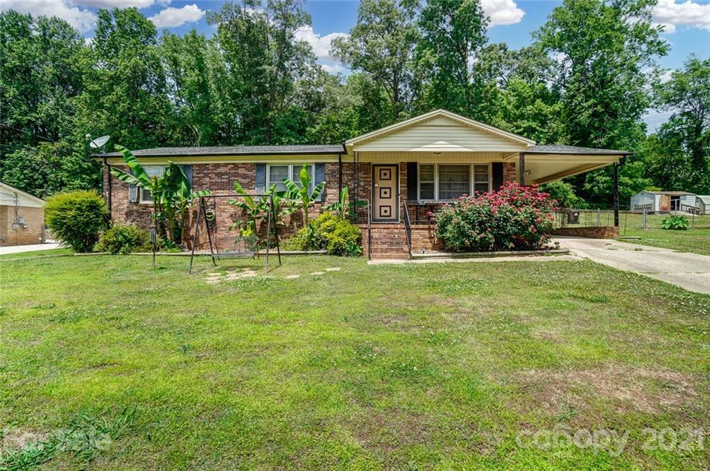 310 Witten Ln., Gastonia, NC 28052