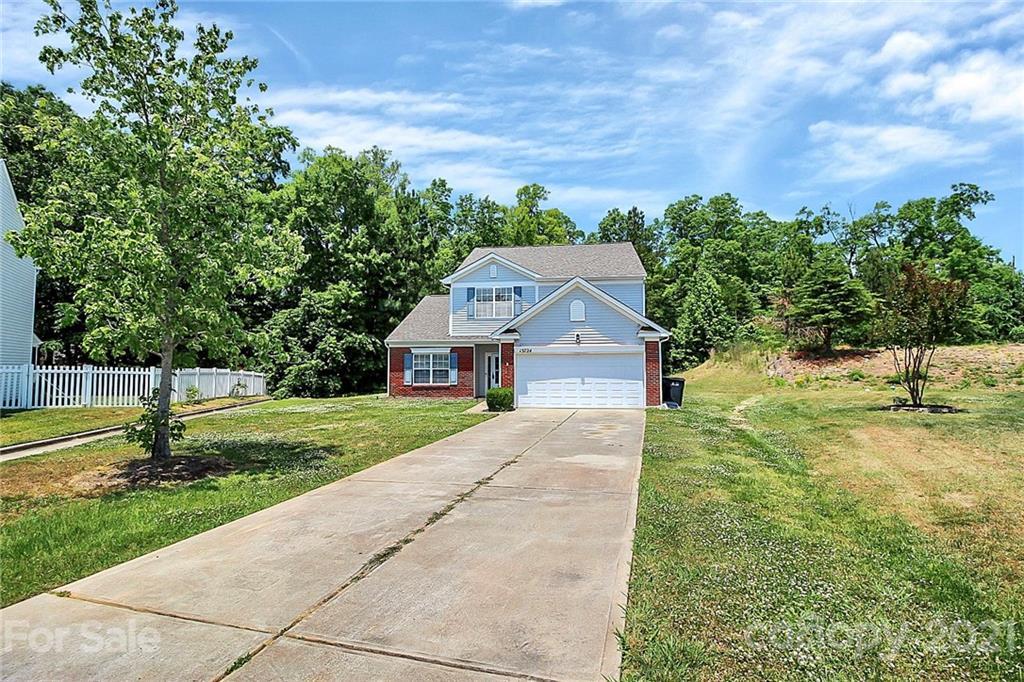 13724 Fairplains Ct., Charlotte, NC 28278