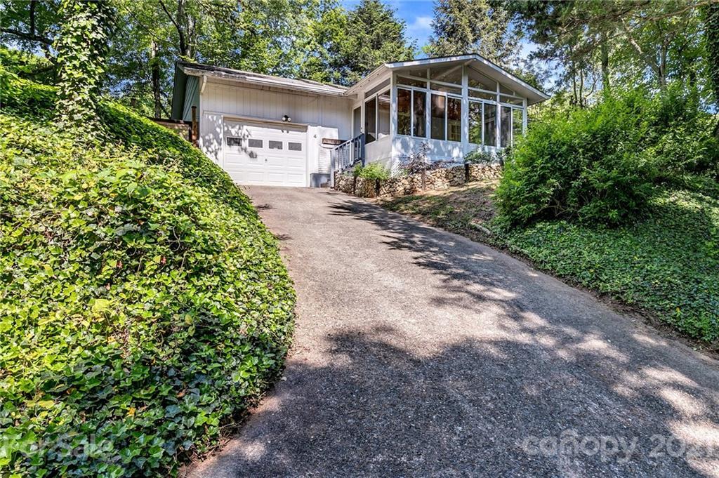 4 Revonda Dr., Woodfin, NC 28804