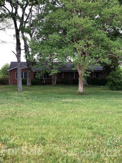 123 Rocky River Rd., Mooresville, NC 28115