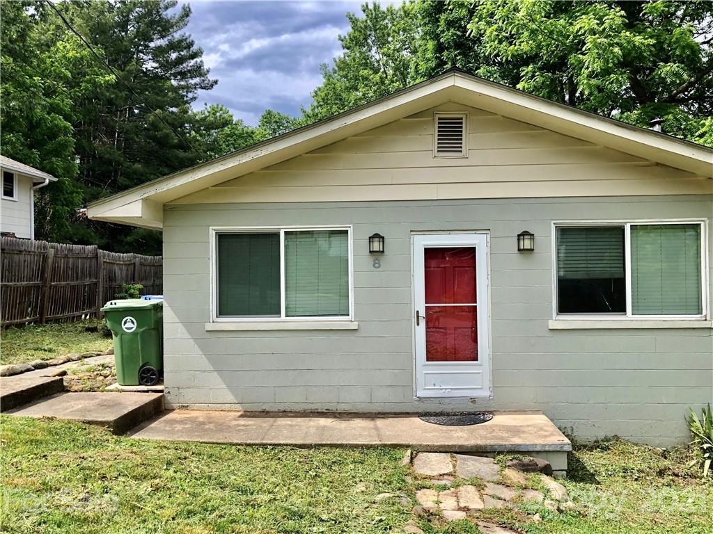 8 Hickory Ter., Asheville, NC 28806