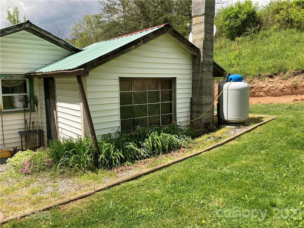 280 Noland Dr., Clyde, NC 28721