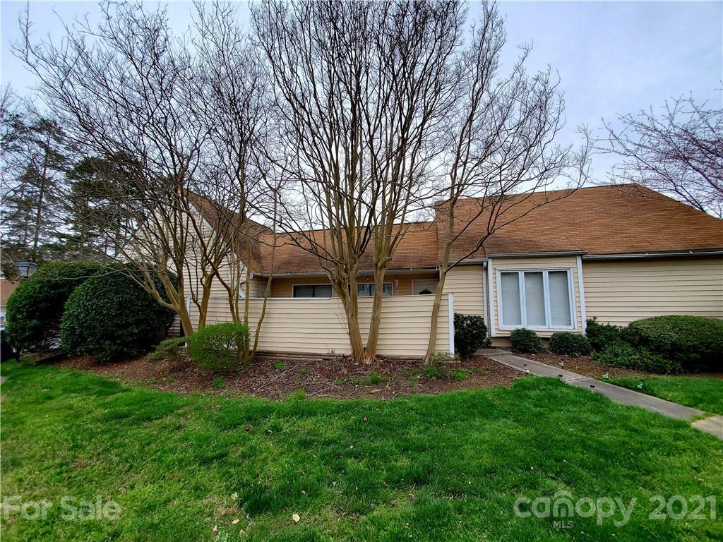 1636 Hollow Dr., Charlotte, NC 28212