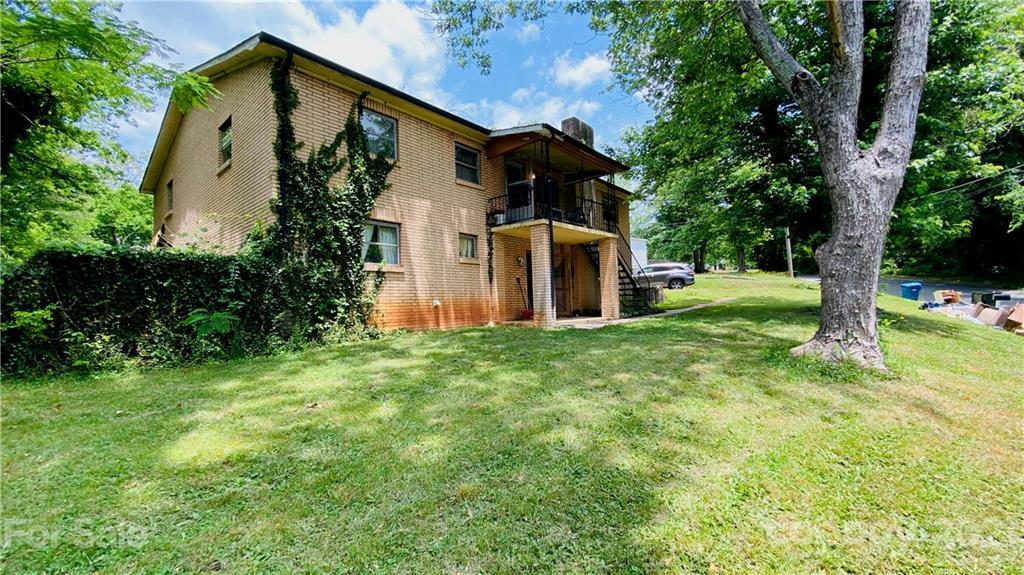 231 8th Avenue Dr., Hickory, NC 28602