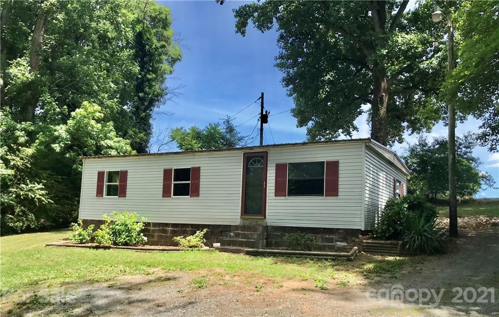 20826 Bear Creek Church Rd., New London, NC 28127