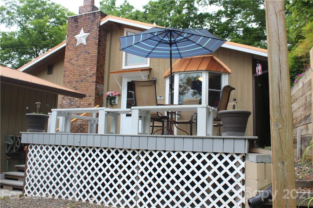 127 Blevins Knob Rd., Burnsville, NC 28714