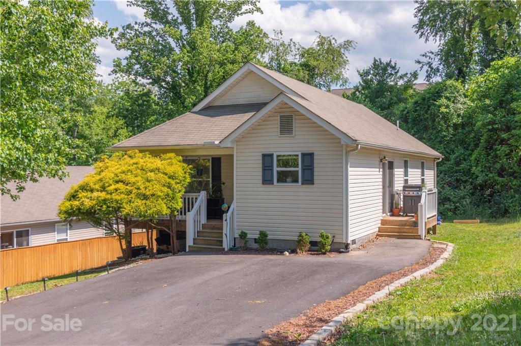 95 Langwell Ave., Asheville, NC 28806