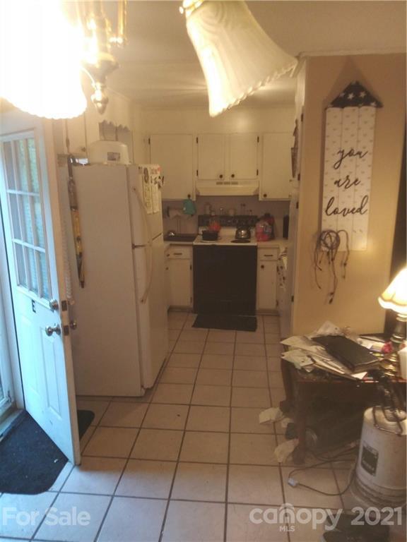 718 Maple Ave., Gastonia, NC 28054