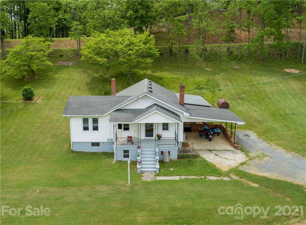 72 Old Kona Rd., Bakersville, NC 28705