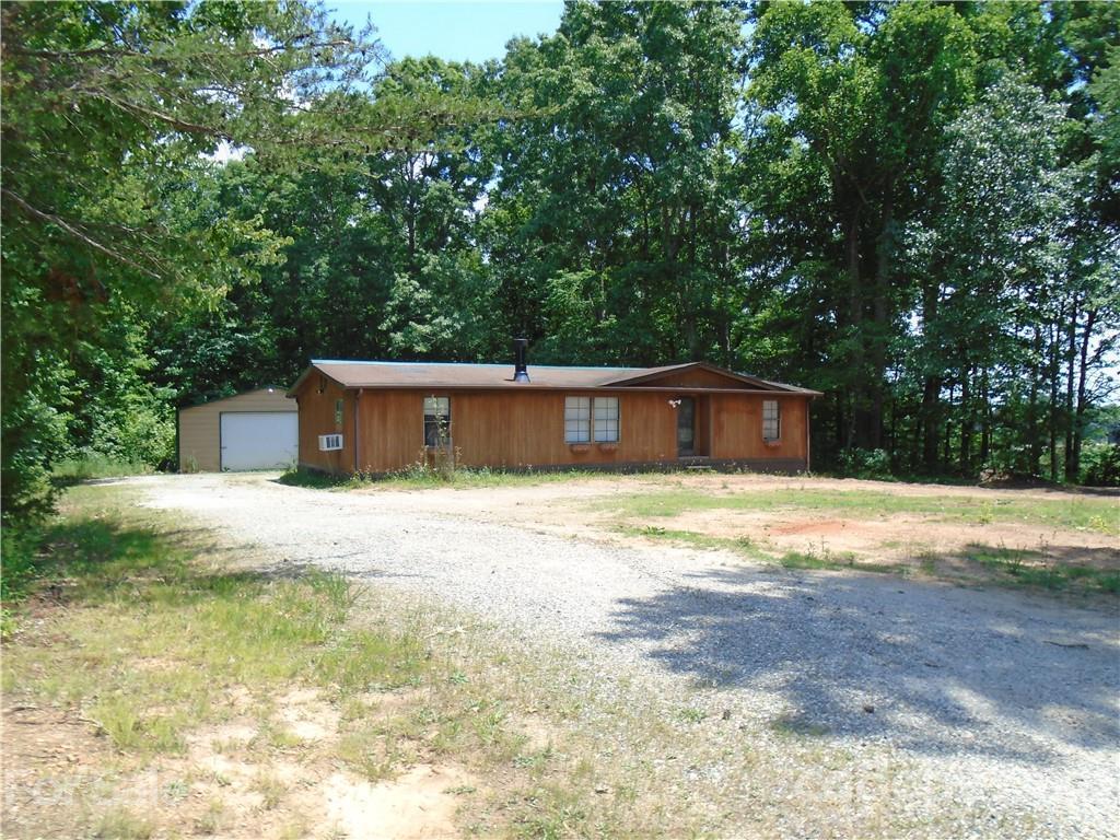 3392 Beatty Rd., Sherrills Ford, NC 28673