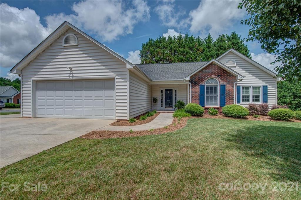 2399 Eagle Glen Ct., Gastonia, NC 28056