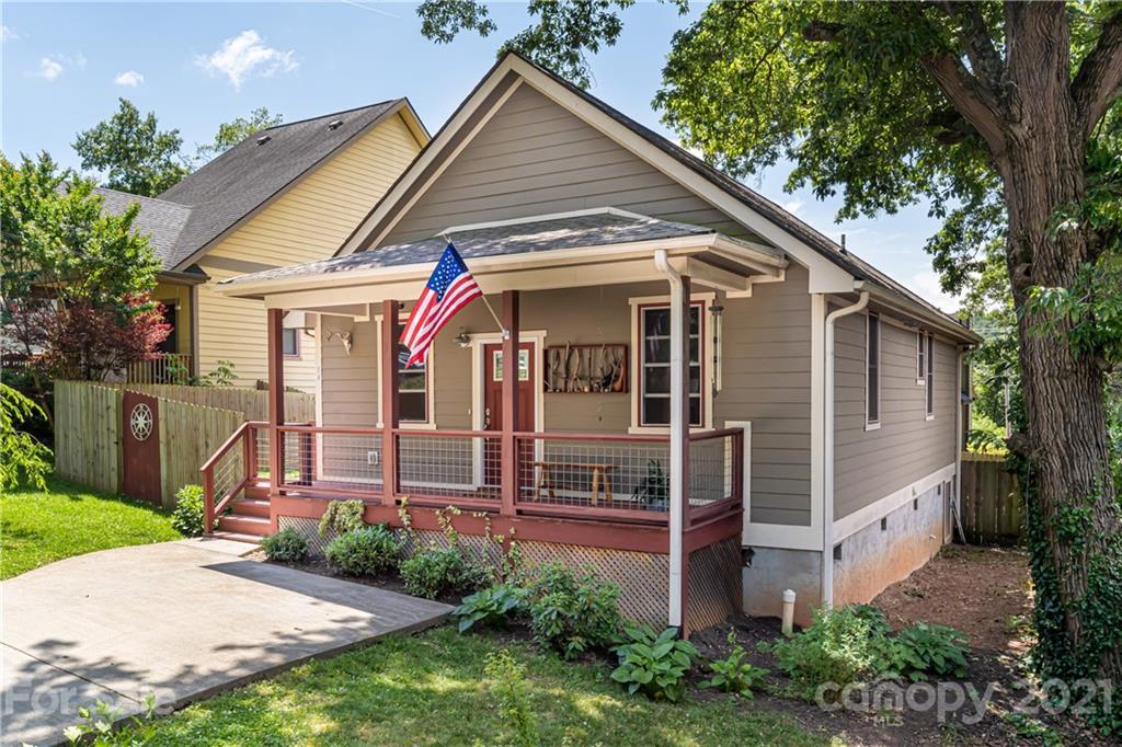 54 Lamb Ave., Asheville, NC 28806