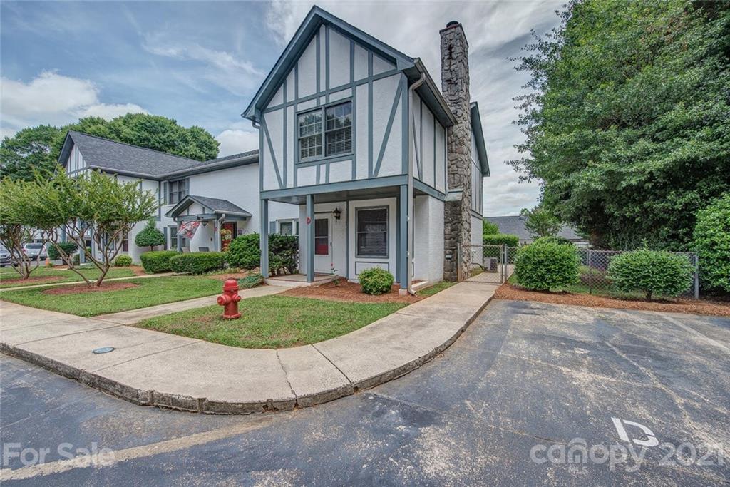 1208 E Franklin Blvd. #D, Gastonia, NC 28054