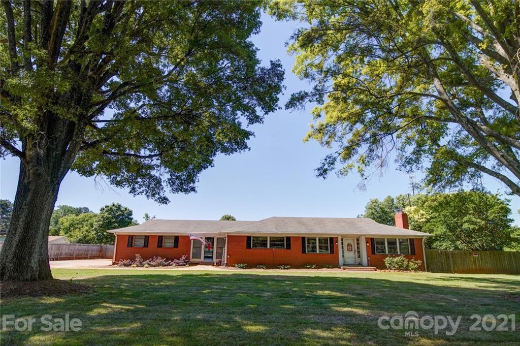 1935 Old Hickory Grove Rd., Mount Holly, NC 28120