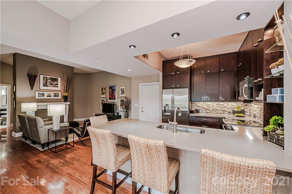 721 Governor Morrison St. #605, Charlotte, NC 28211