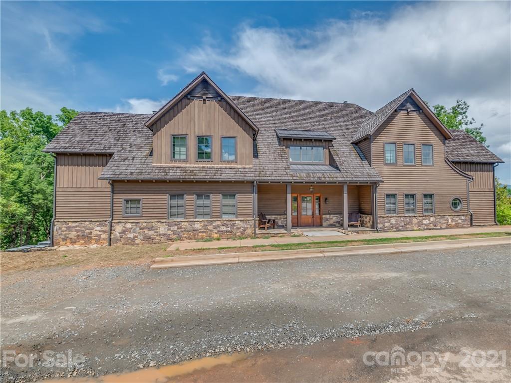 275 Clubhouse Ln. #C301, Mill Spring, NC 28756