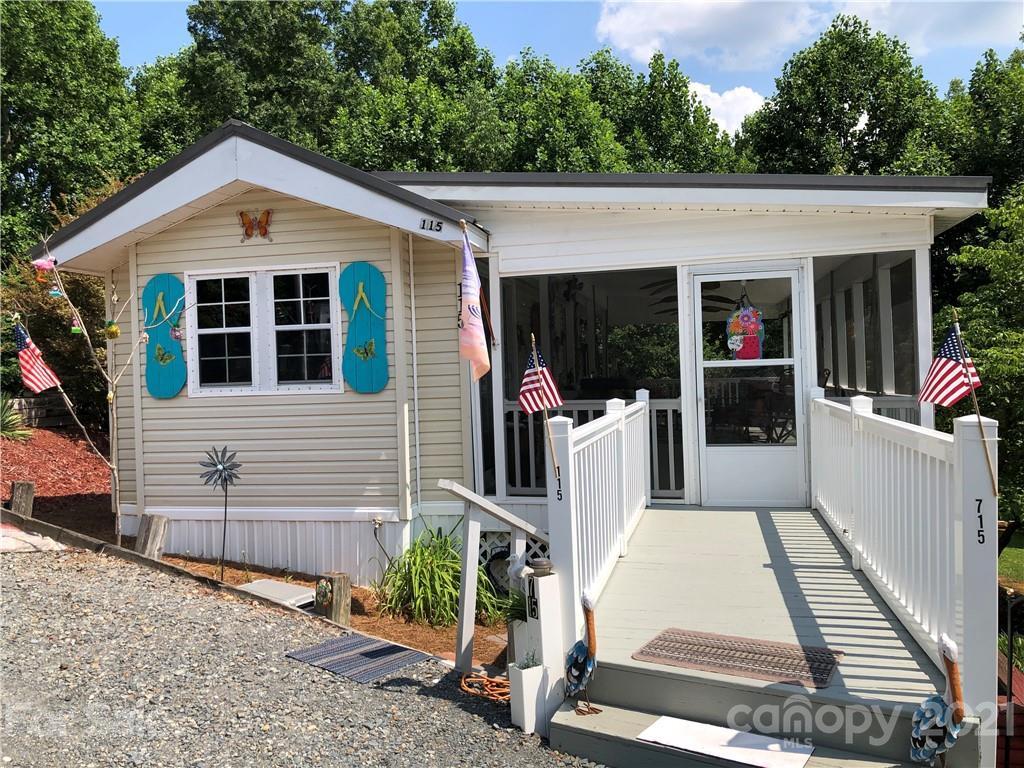 115 Finch Cir., New London, NC 28127