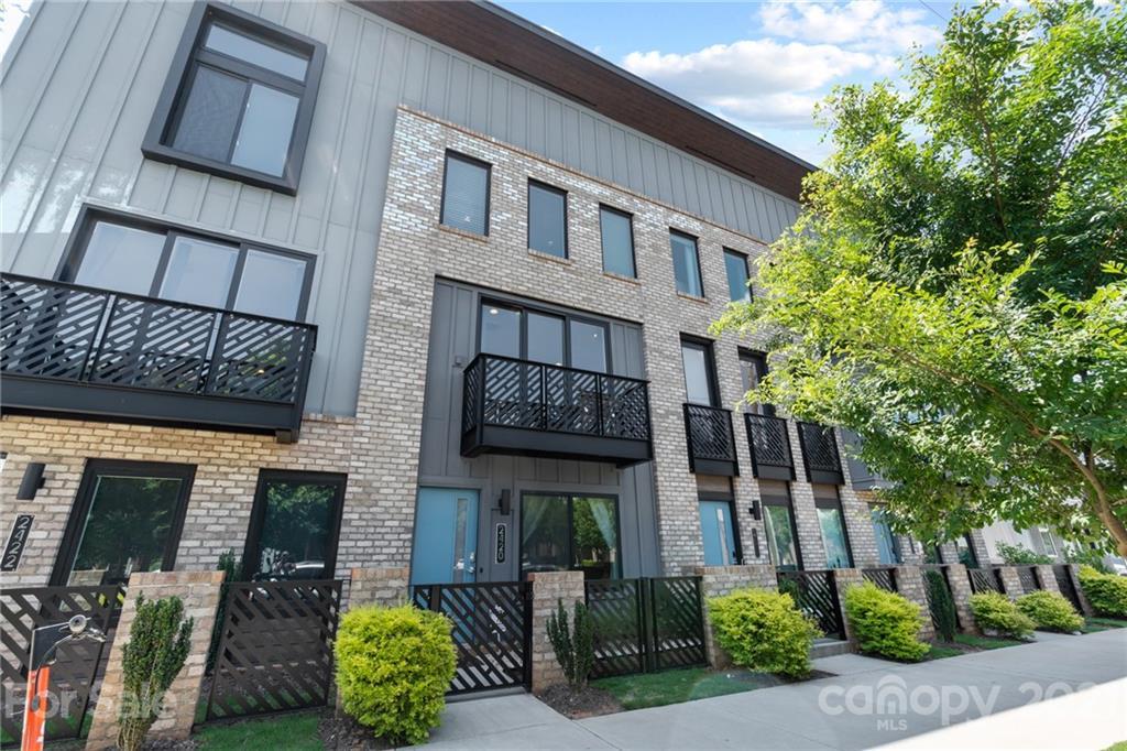 2420 Dunavant St., Charlotte, NC 28203
