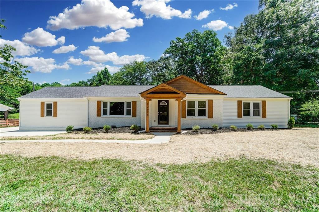 12625 Moores Chapel Rd., Charlotte, NC 28214