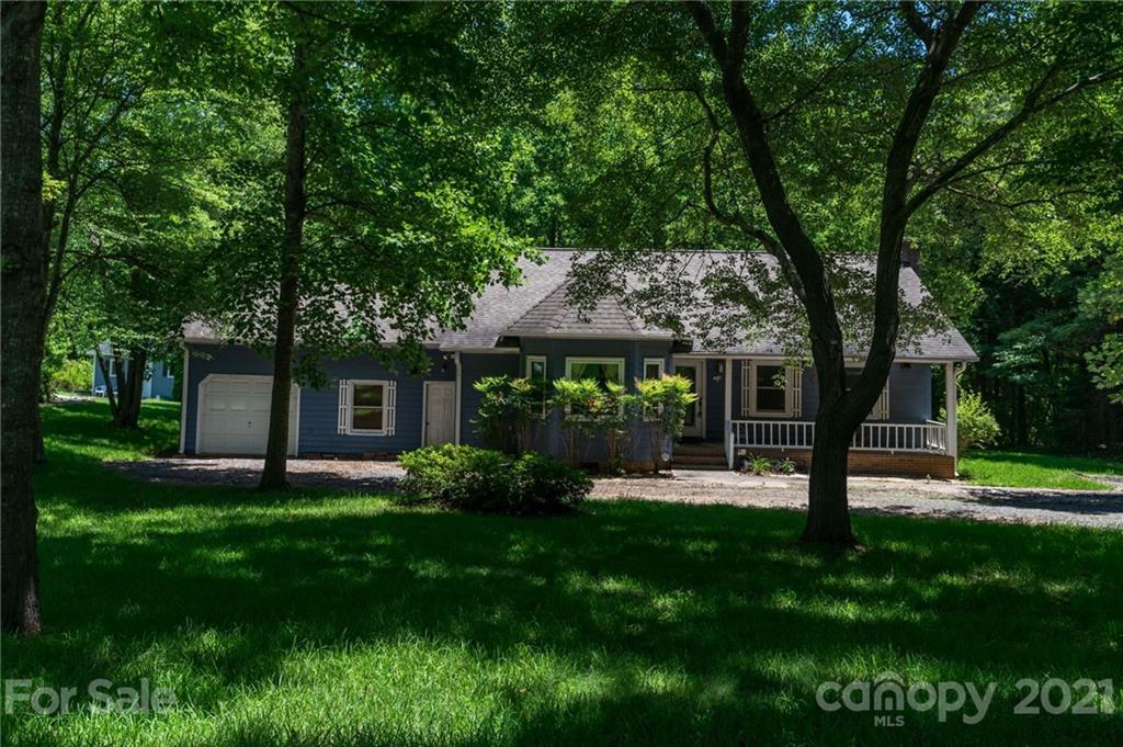6025 Indian Brook Dr., Matthews, NC 28104