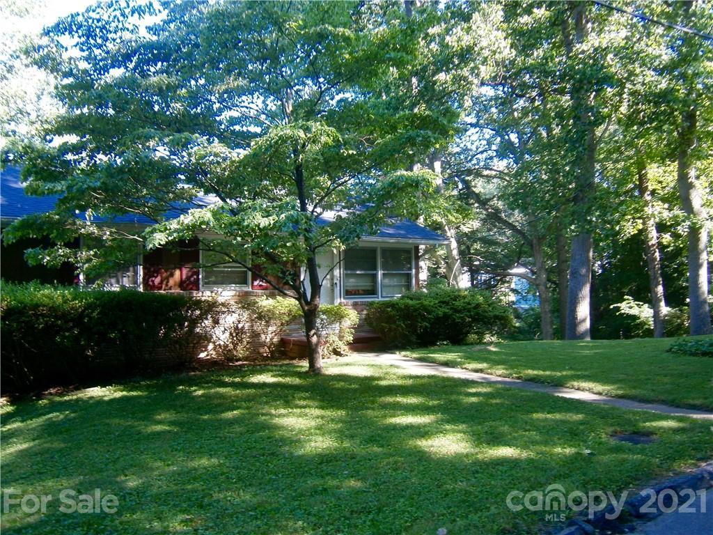 4 Davenport Pl., Asheville, NC 28806