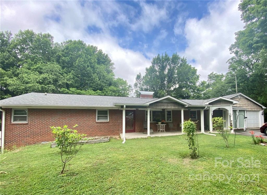 104 North Dr., Jonesville, NC 28642