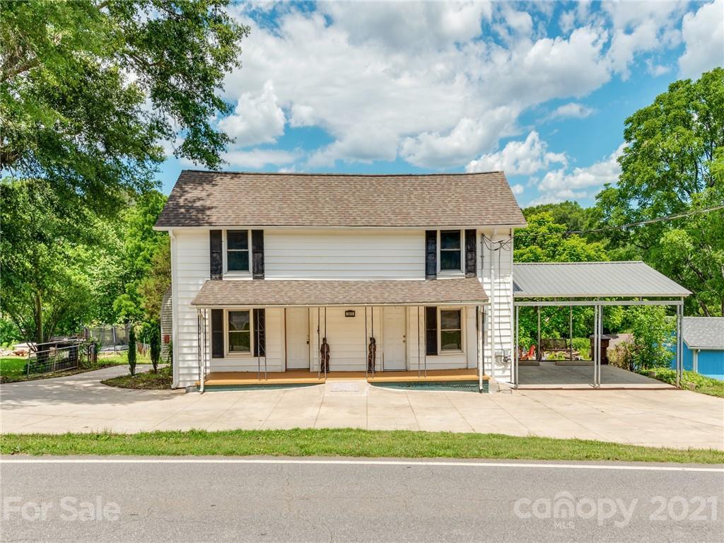 2655 Harris Henrietta Rd., Mooresboro, NC 28114