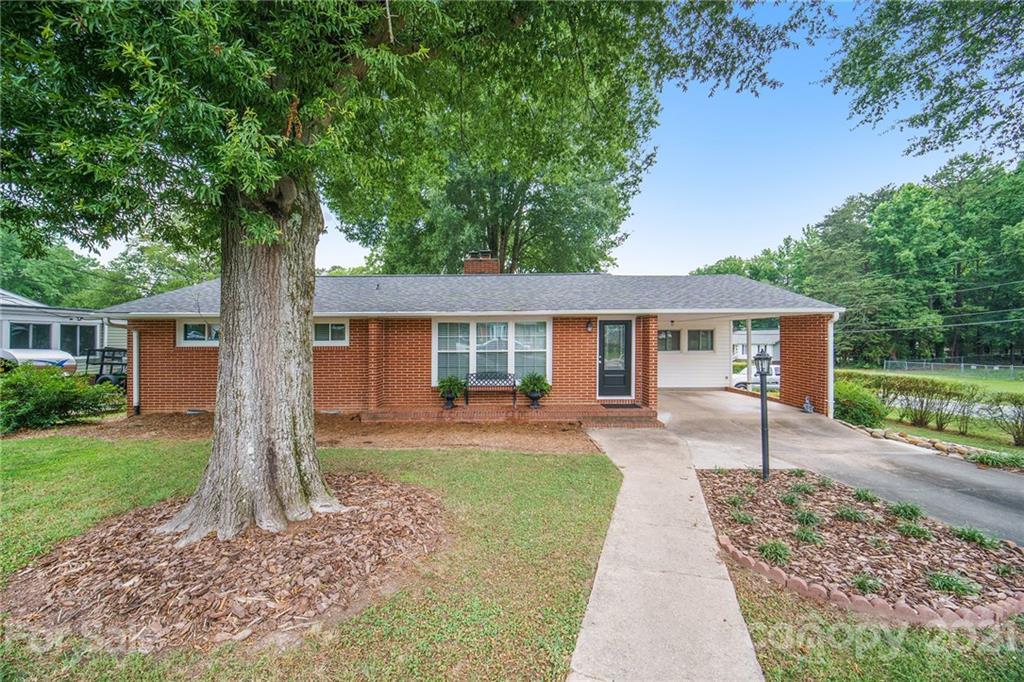 1900 Carolina Ave., Kannapolis, NC 28083