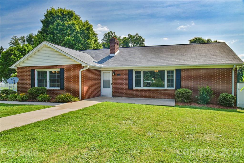 9 Old Hwy 20 Rd., Asheville, NC 28806