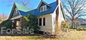 1294 Savannah Dr., Sylva, NC 28779