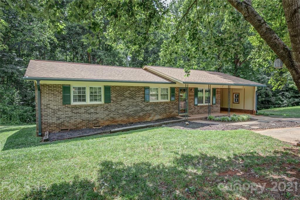 110 Sleepy Ln., Shelby, NC 28152