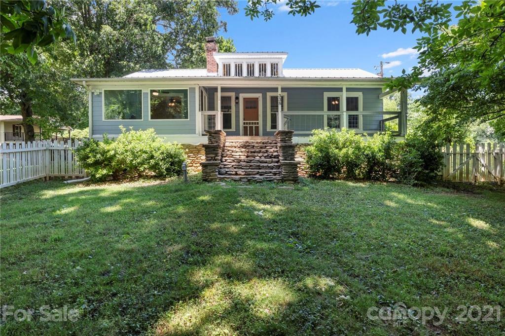 338 Mauney Cove Rd., Waynesville, NC 28786