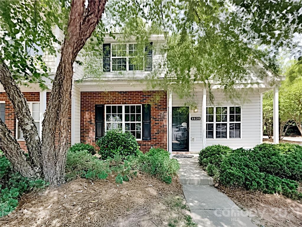 5620 Kimmerly Woods Dr., Charlotte, NC 28215