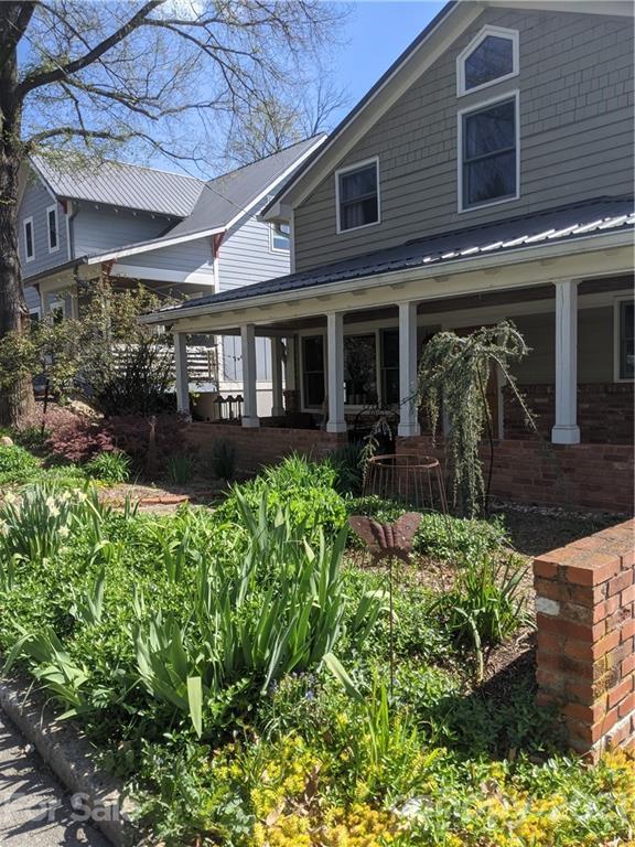 136 Swannanoa Ave., Asheville, NC 28806