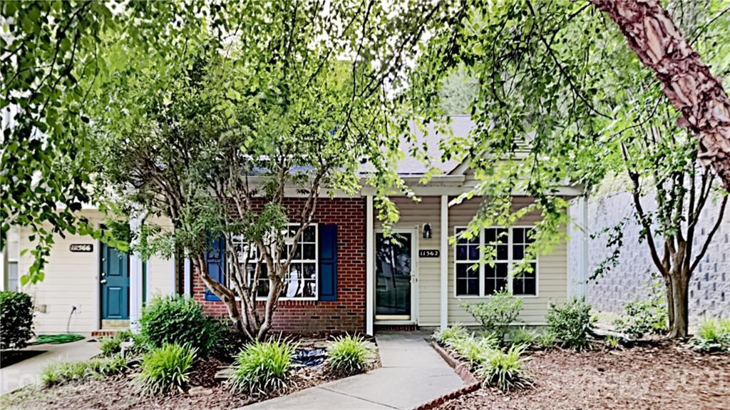 11562 Briddle Hall Ct., Charlotte, NC 28214