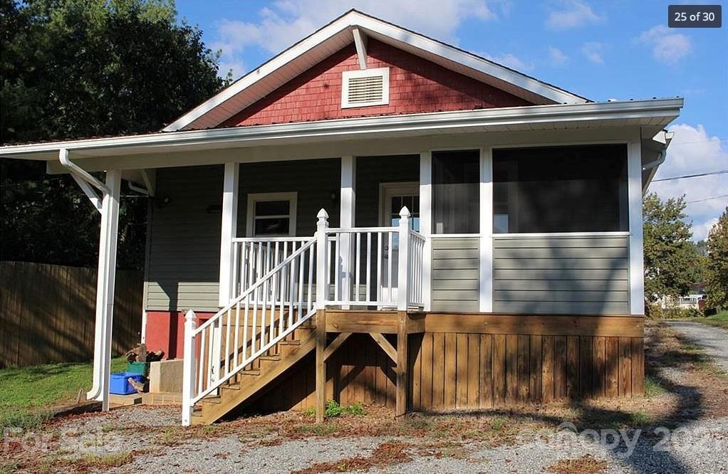 56 Pine Grove Ave., Asheville, NC 28801