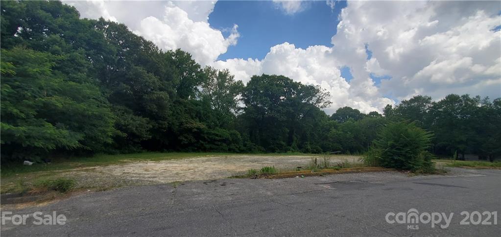 1304 Walnut Ave., Gastonia, NC 28052