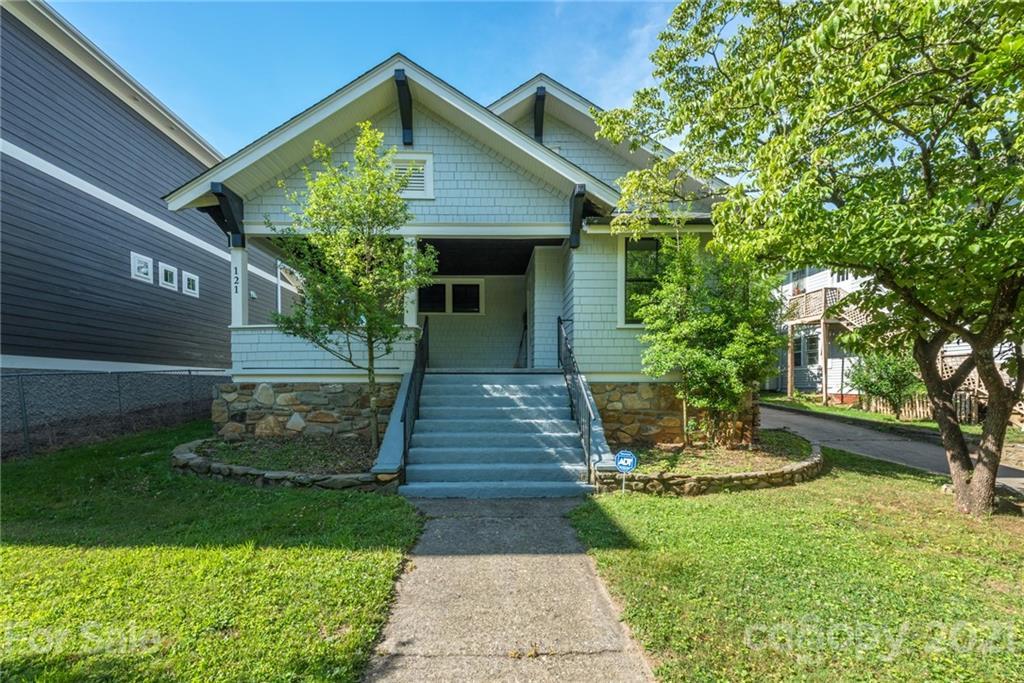 121 Spears Ave., Asheville, NC 28801