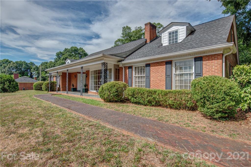 633 Kirby Ave., Gastonia, NC 28054