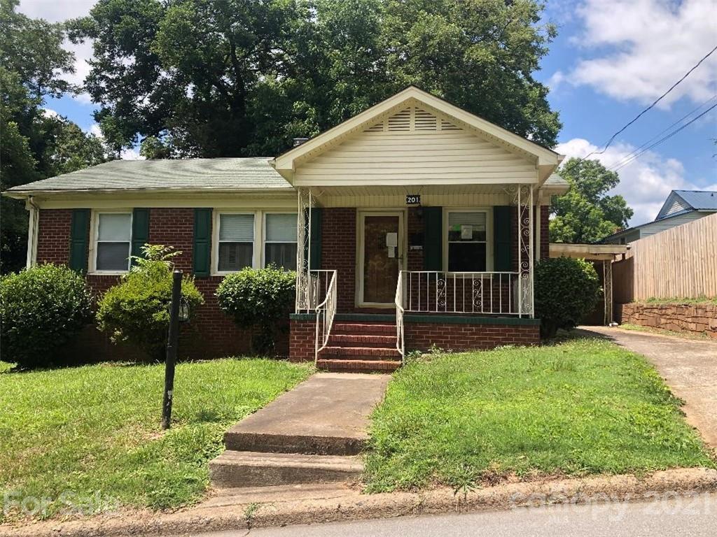 201 Simpson Dr., Concord, NC 28025